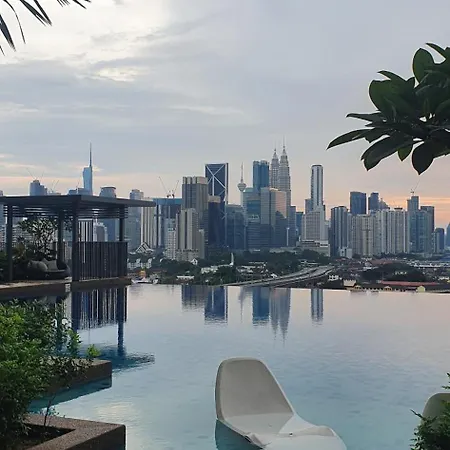 Studio Near Klcc And Lrt With Superb View Kuala Lumpur Exterior photo
