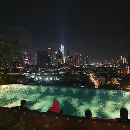 Studio Near Klcc And Lrt With Superb View Kuala Lumpur Exterior photo