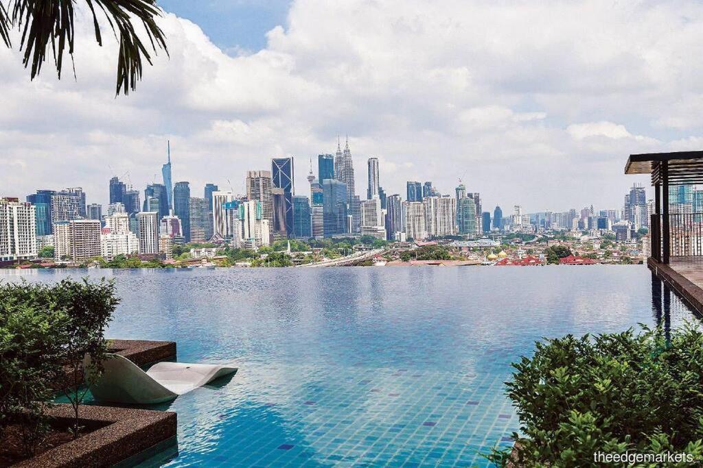 Apartment Near Klcc And Lrt With Superb View